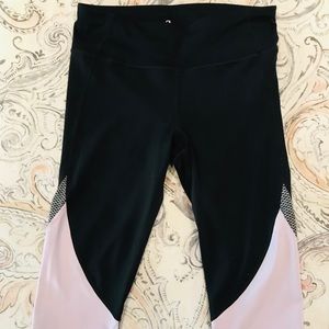 NWOT GapFit Crop Leggings